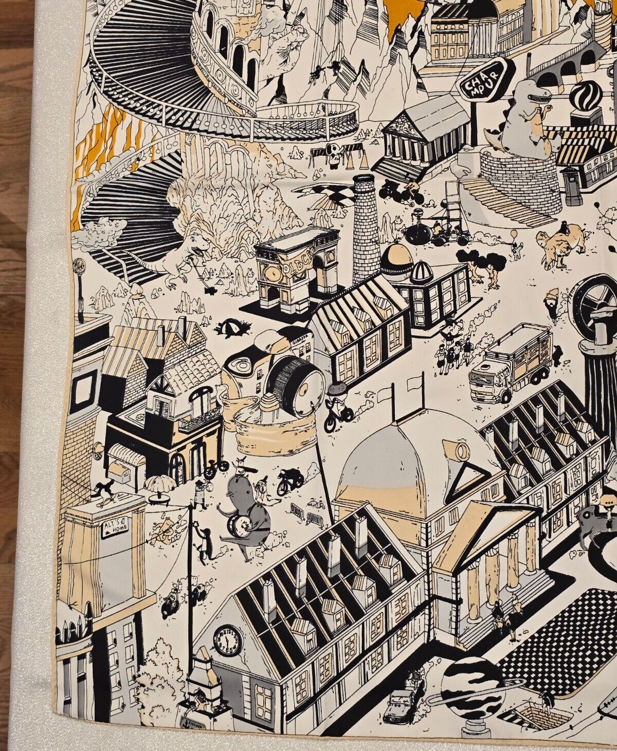 ‘Chainescarf’ 90cm, 35" Square scarf Hermes Style